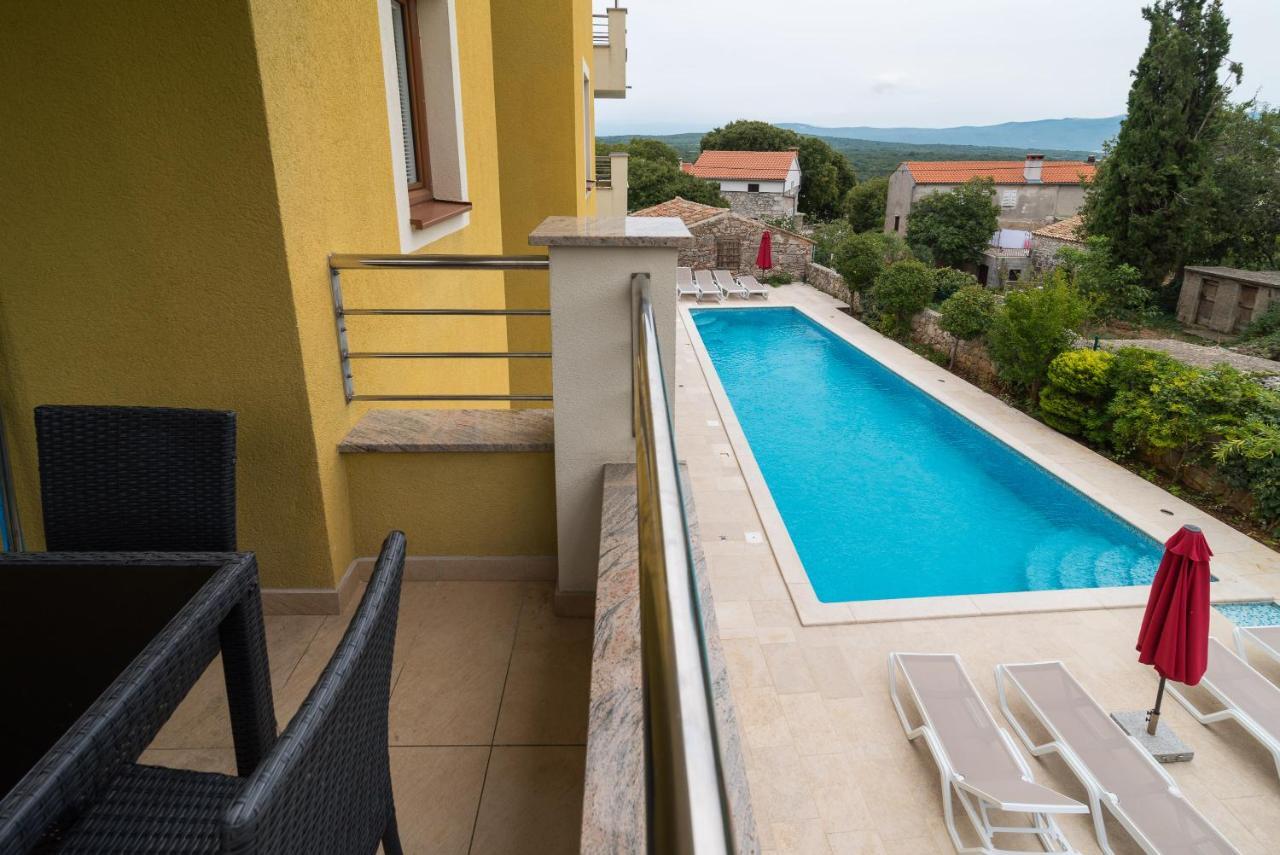 Apartments Salatic Krk Town Exterior photo